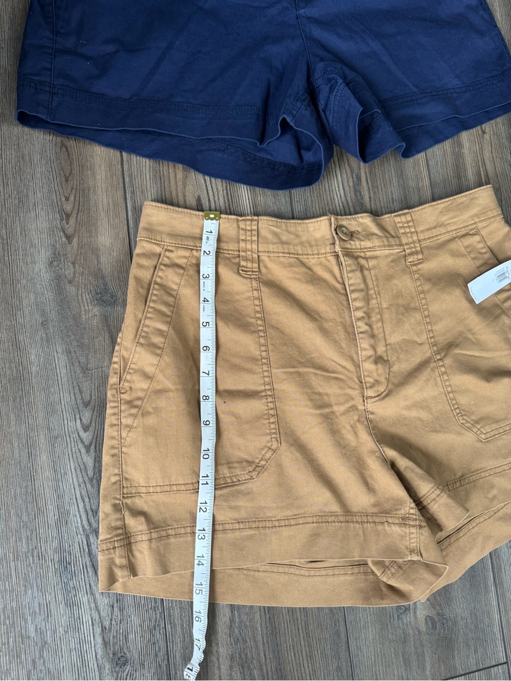 Old Navy hi rise OG Chino Navy and Khaki High-Rise Cotton Shorts Duo - Picture 5 of 13